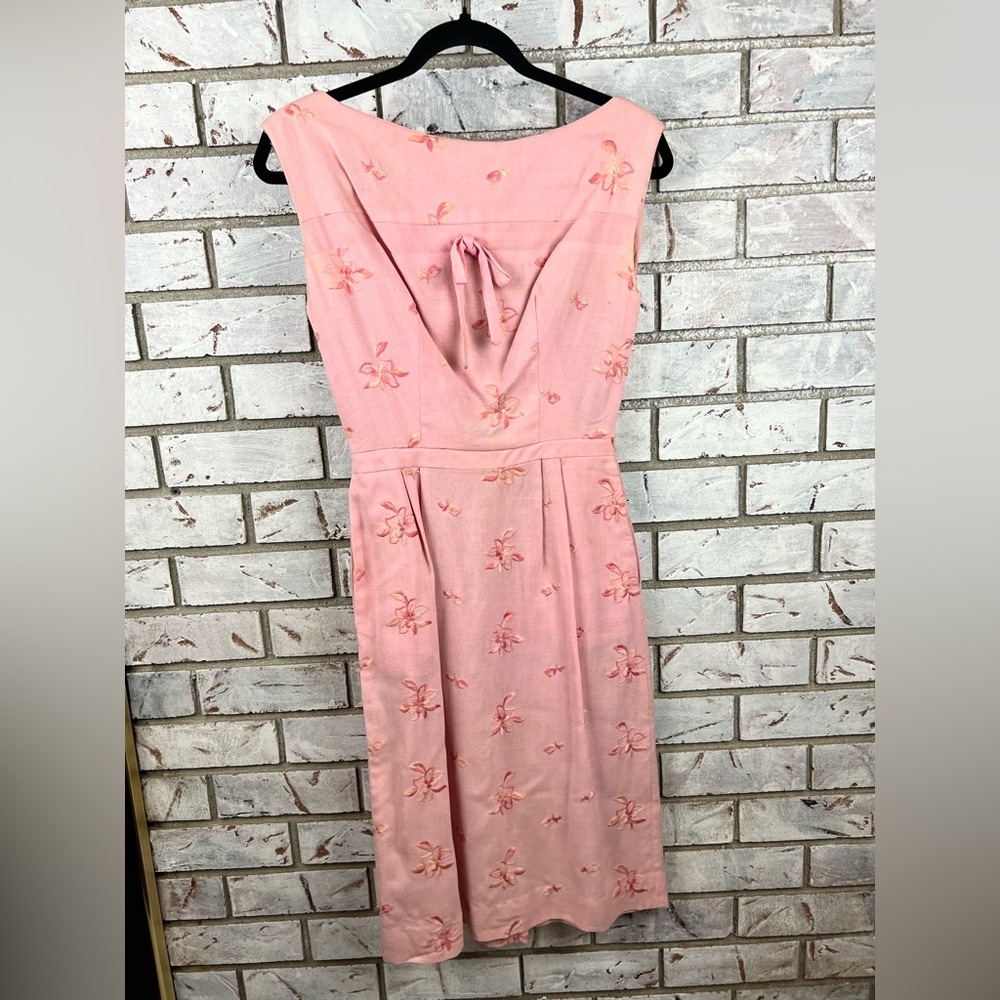Vintage | 60s Pink Embroidered Floral Dress